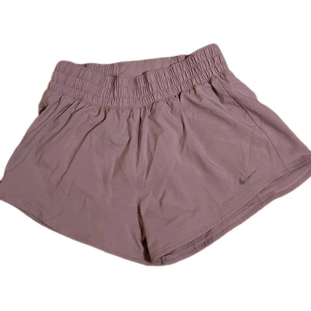 Nike One‎ Dri-FIT Shorts Women's S Light Violet Mid-rise 3